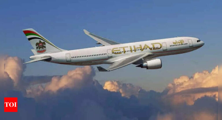 Etihad offloads US-bound passengers, Indian students pay over two lakh for new tickets on other airlines | India News