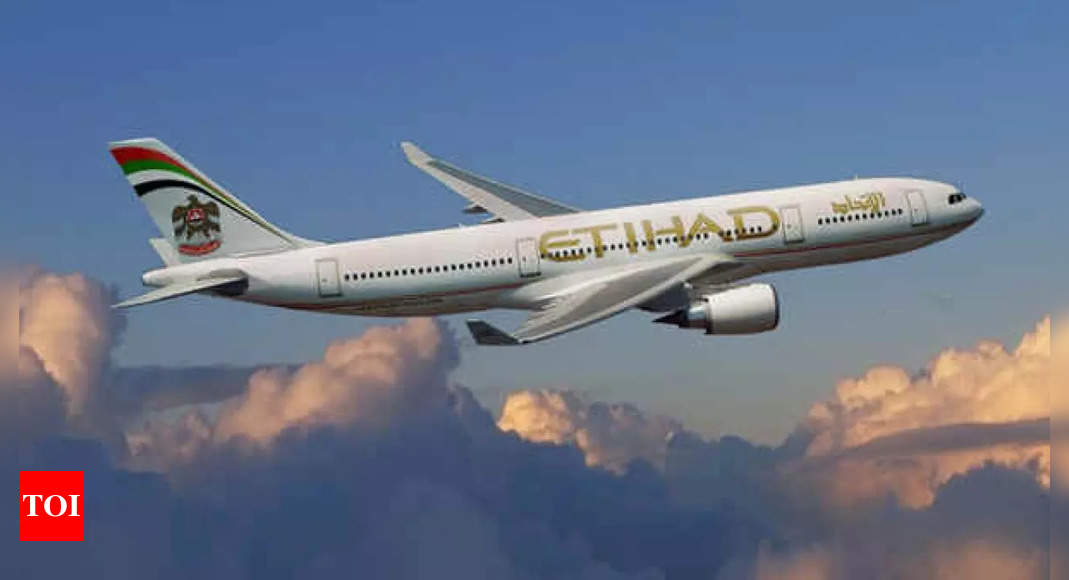 Etihad offloads US-bound passengers, Indian students pay over two lakh for new tickets on other airlines | India News