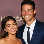 Sarah Hyland and Wells Adams are married in ceremony attended by her 'Modern Family' co-stars