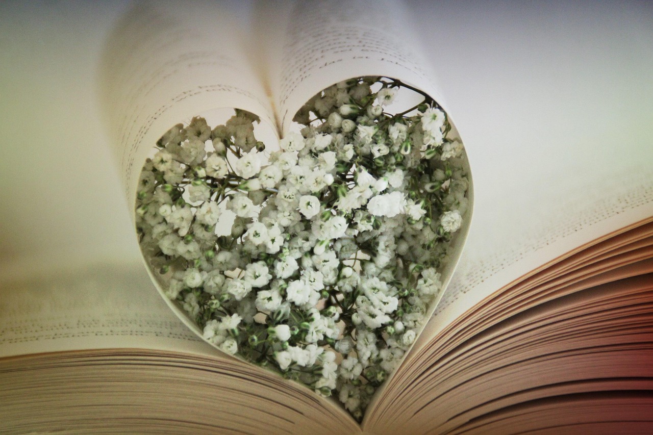 Heart, a book, love — Jhoome Jo Pathaan Lyrics - Arijit Singh